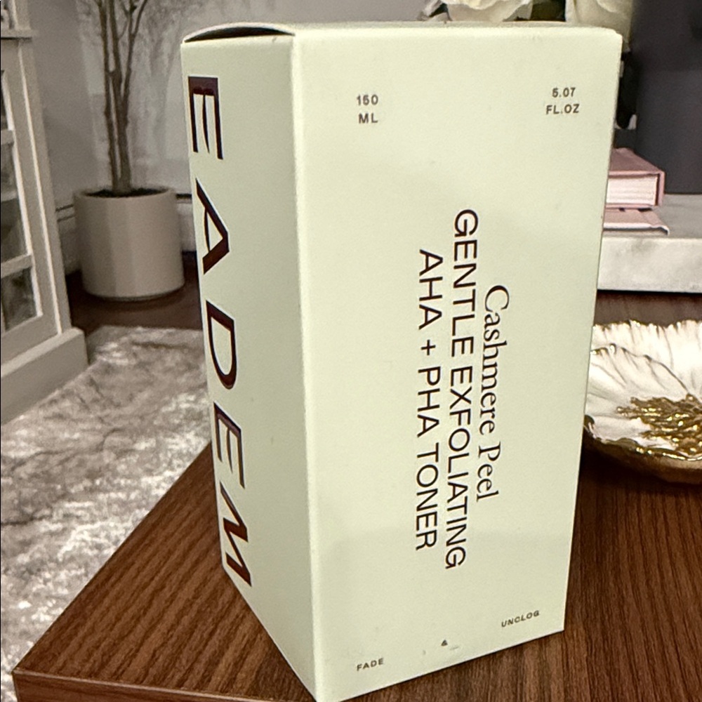 Eadem Cashmere Peel Gentle Exfoliating Toner